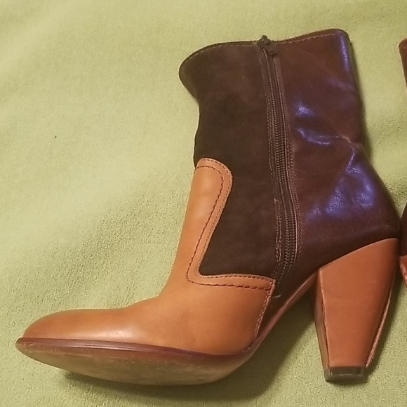 True Religion Hilda Hand Made Leather Button Up Boots - Picture 8 of 11